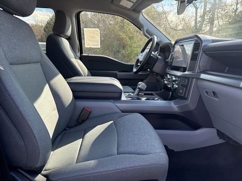 New 2025 Ford F150 Lightning XLT image 23