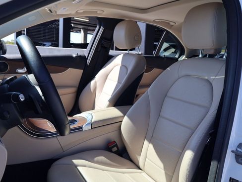 Used 2019 Mercedes-Benz C 300 Sedan image 5