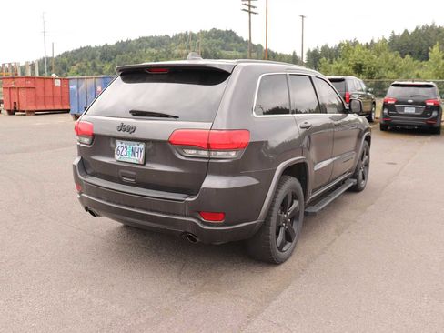 Used 2014 Jeep Grand Cherokee Altitude RWD image 5