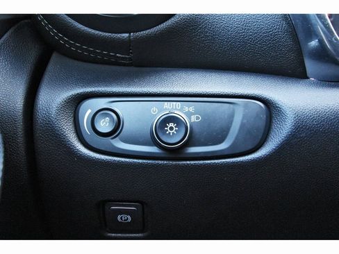 Used 2020 Chevrolet Blazer LT image 20