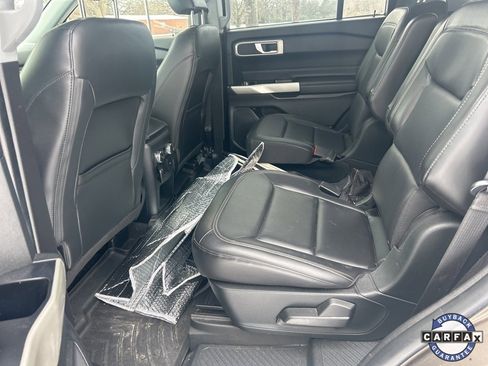 Used 2021 Ford Explorer XLT w/ Equipment Group 202A image 12