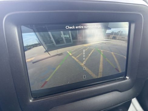 Used 2019 Jeep Renegade Latitude w/ Popular Equipment Group image 23