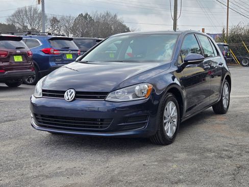 Used 2016 Volkswagen Golf S image 2