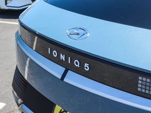 Certified 2024 Hyundai Ioniq 5 SEL RWD image 9