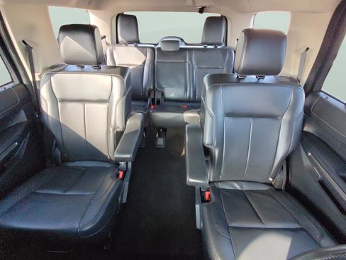 Certified 2022 Ford Expedition XLT image 17