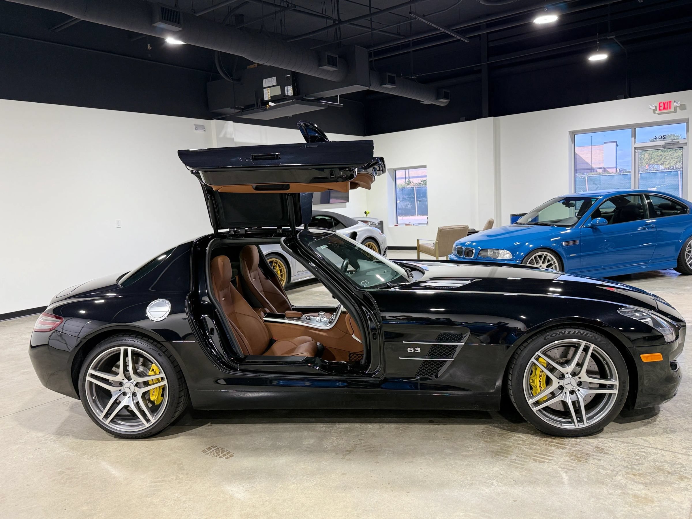 Used 2011 Mercedes-Benz SLS AMG Coupe image 23