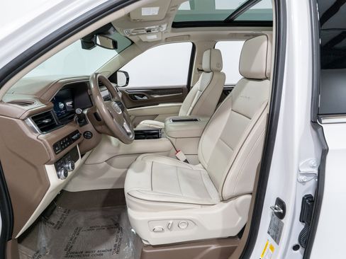 Used 2023 GMC Yukon XL Denali image 15
