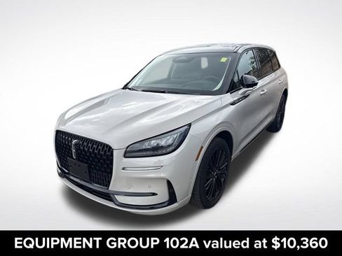 Used 2023 Lincoln Corsair AWD w/ Equipment Group 102A image 3