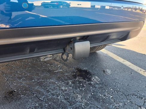 Used 2024 Ford Edge ST-Line w/ Class II Trailer Tow Package image 24