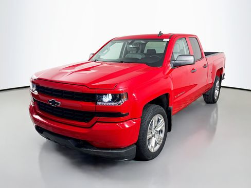 Used 2018 Chevrolet Silverado 1500 Custom w/ Custom Value Package AWD/4WD image 4