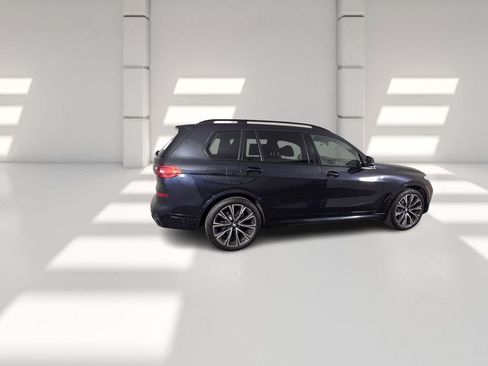 Used 2022 BMW X7 xDrive40i w/ M Sport Package image 6