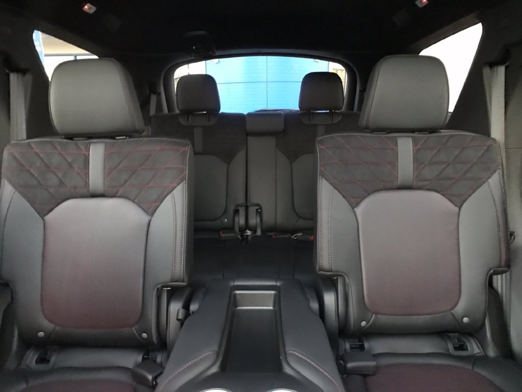 Certified 2026 Honda Pilot Black Edition image 9