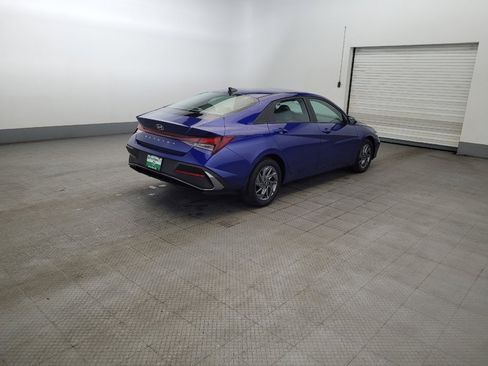 Used 2024 Hyundai Elantra SEL FWD image 9