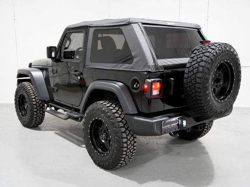 Used 2025 Jeep Wrangler Sport image 3