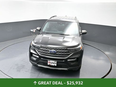 Used 2022 Ford Explorer XLT w/ Equipment Group 202A image 19
