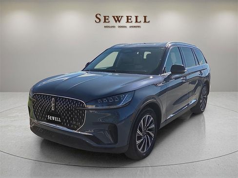 New 2026 Lincoln Aviator 2WD image 1