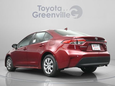 Used 2025 Toyota Corolla LE FWD image 9