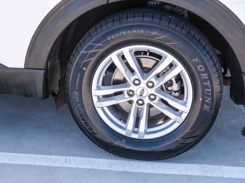 Used 2023 Ford Explorer XLT w/ Equipment Group 202A RWD image 9