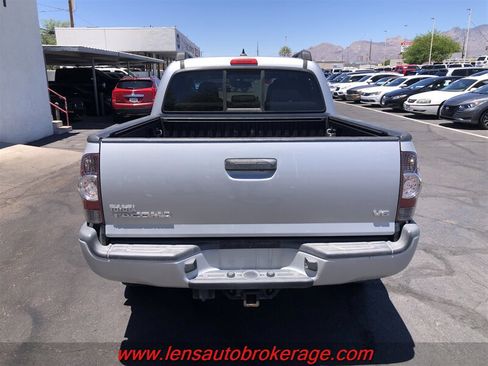 Used 2012 Toyota Tacoma 4x4 Double Cab w/ TRD Sport Pkg image 4