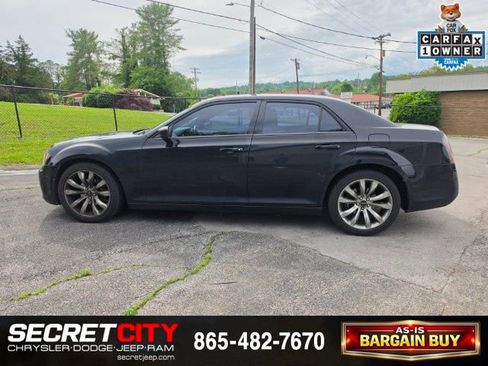 Used 2014 Chrysler 300 S RWD image 8