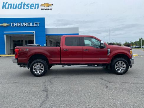 Used 2017 Ford F250 Lariat w/ Lariat Ultimate Package AWD/4WD image 8