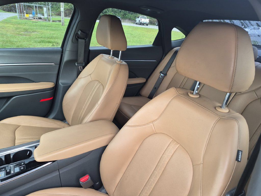 Used 2023 Hyundai Sonata Limited FWD image 11