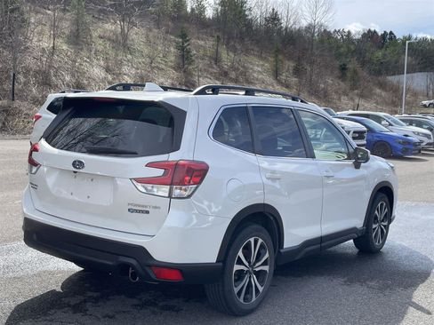 Used 2022 Subaru Forester Limited image 5