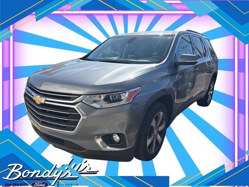 Used 2020 Chevrolet Traverse LT w/ LT Premium Package image 1