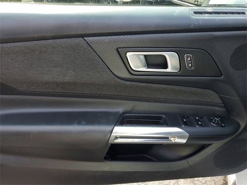 Used 2024 Ford Mustang Convertible image 32