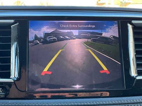 Used 2020 Chrysler Pacifica Limited FWD image 23