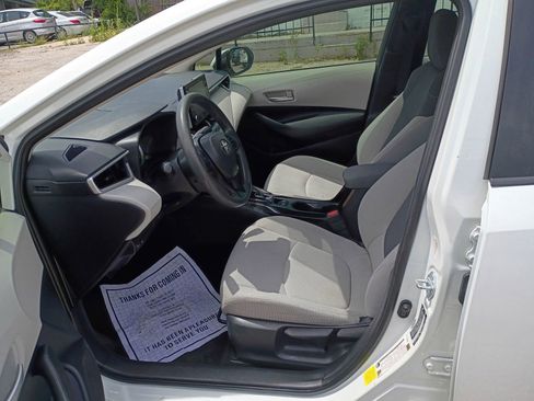 Used 2021 Toyota Corolla LE FWD image 9