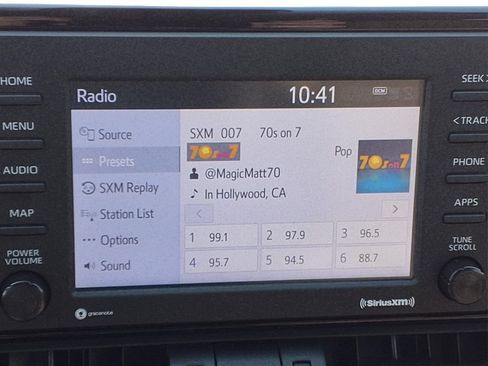 Used 2022 Toyota RAV4 XLE Premium AWD/4WD image 28