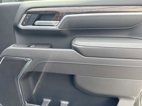 New 2025 GMC Sierra 2500 SLE w/ SLE Value Package; image 24