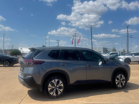Used 2023 Nissan Rogue SV FWD image 25