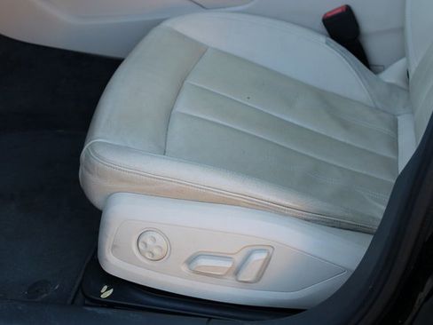 Used 2017 Audi A4 2.0T Ultra Premium w/ Convenience Package image 14