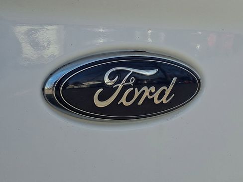 Used 2020 Ford Transit Connect XL image 28