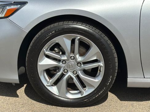 Used 2018 Honda Accord LX image 13