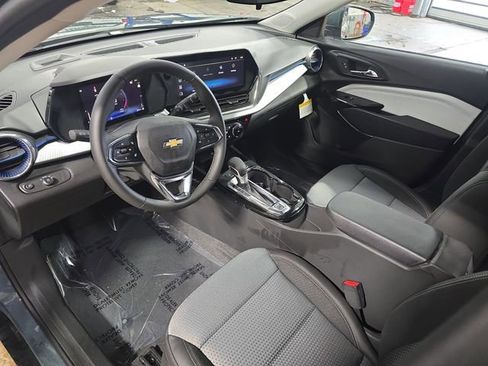 New 2026 Chevrolet Trax LT w/ Driver Confidence Package image 16