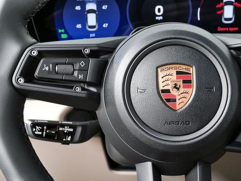 New 2026 Porsche Macan Electric image 9