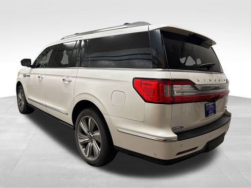 Used 2018 Lincoln Navigator L Reserve w/ Technology Package image 2