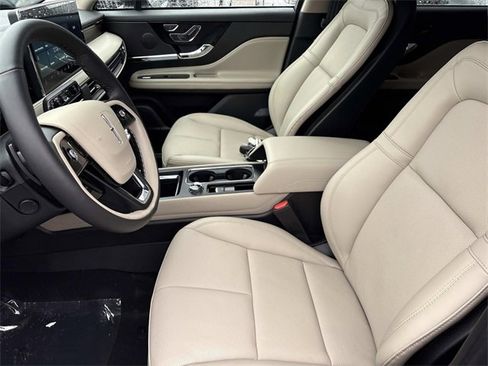 New 2026 Lincoln Corsair Reserve image 23