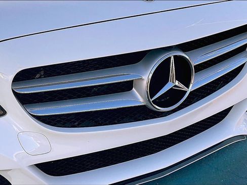 Used 2018 Mercedes-Benz C 300 Sedan image 26