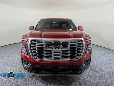 Used 2025 GMC Yukon XL Denali w/ Sun & Power Step Package AWD/4WD image 2