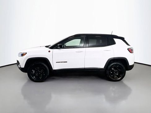 Used 2023 Jeep Compass Trailhawk image 6