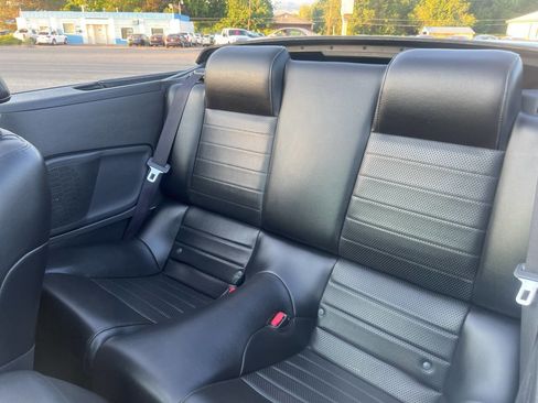 Used 2006 Ford Mustang GT image 13