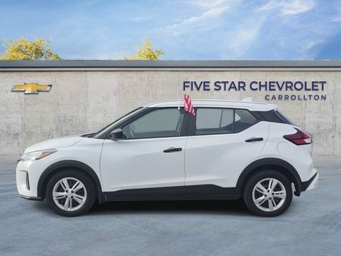 Used 2024 Nissan Kicks S FWD image 5