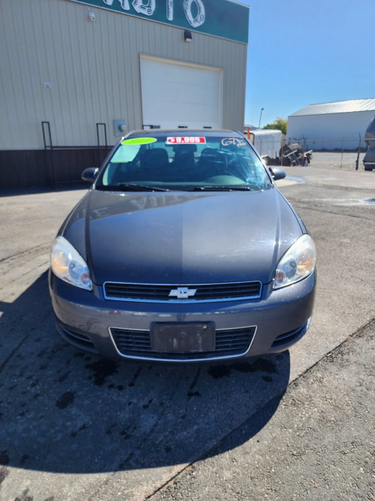 Used 2011 Chevrolet Impala LS FWD image 3