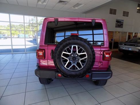 Certified 2024 Jeep Wrangler Unlimited Sahara AWD/4WD image 7