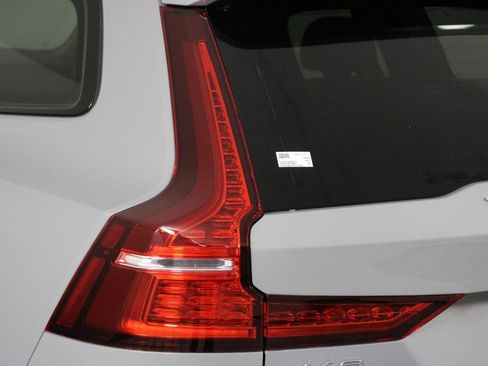New 2026 Volvo V60 B5 Cross Country Ultra w/ Climate Package image 15