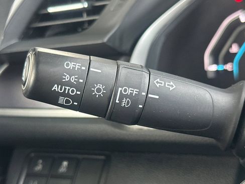 Used 2017 Honda Civic Touring image 32